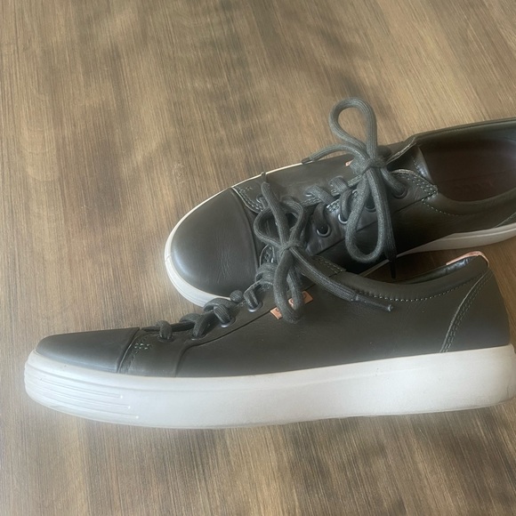 Ecco shoes - Picture 2 of 8